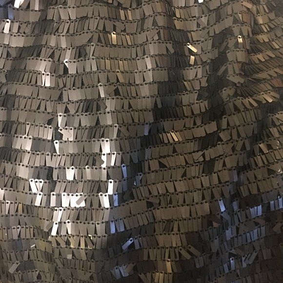 Size Medium Skirt by BEBE M, knitwear band on top that can be folded - stretchy - Picture 4 of 10